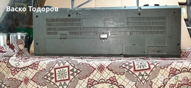 Двукъсетъчен радиокасетофон Hitachi trk w22e, снимка 3 - Радиокасетофони, транзистори - 52816571