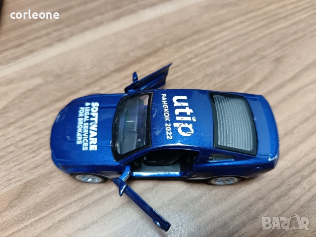 Ford Mustang GT - мащаб 1:43 на MSZ моделът е без липси и опаковка в добро състояние, снимка 5 - Колекции - 53113168