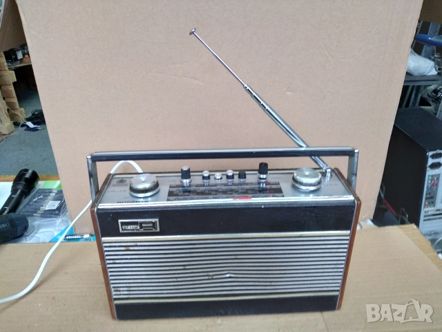 Радиоприемник ROBERTS R606 MB