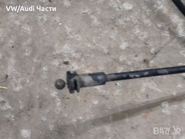 Жило преден капак за Ауди А3 Audi A3 S3 8L , снимка 2 - Части - 50969672