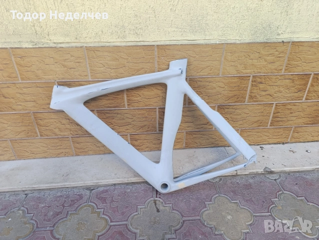 Карбонова рамка 28 цола 