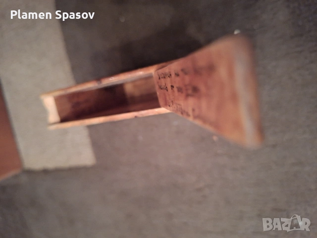 Стара дървена кутия 