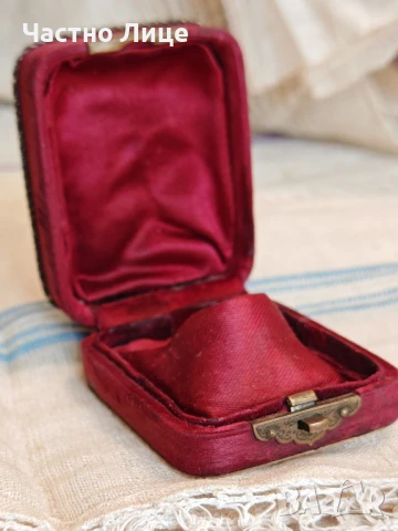Прекрасна Старинна Княжеска Кутийка за Бижута Пръстени 19 век, снимка 7 - Антикварни и старинни предмети - 51365872