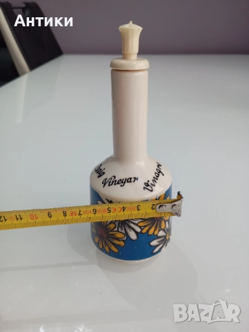 Стар порцеланов оливерник Goebel , снимка 4 - Чинии - 52661606