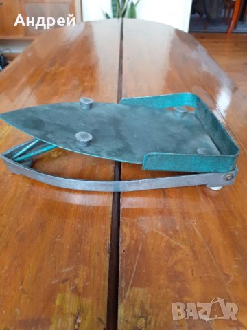 Стара поставка за ютия #4, снимка 4 - Антикварни и старинни предмети - 31376945