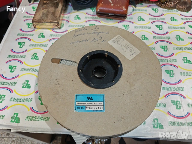 Ролка с лентов кабел , снимка 6 - Кабели и адаптери - 53358405