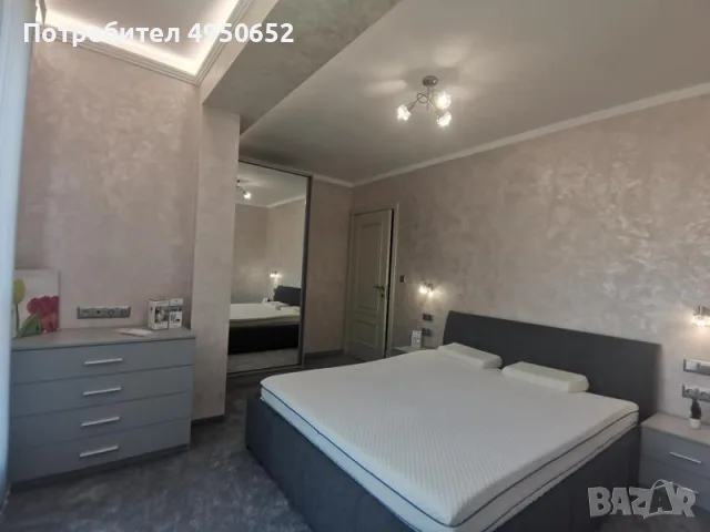 Продаваме Тристаен Апартамент в Центъра, снимка 10 - Апартаменти - 56136474