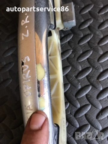 Външна дръжка за задна дясна врата сребристо за KIA Opirus  3.5 (2006), снимка 2 - Части - 53275123