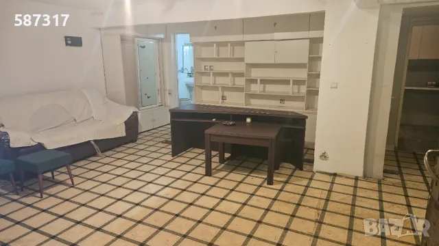 Продавам партер