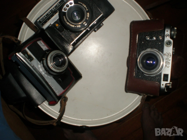 Част от колекция стари фотоапарати