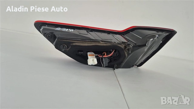 Стоп светлина задна лява на задната врата Kia Ceed Kombi година 2019 - 2024 код 92403J7150, снимка 5 - Аксесоари и консумативи - 53944981