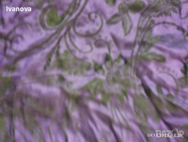 Продавам двуцветен фин шал от 100 процента кашмир,двуцветен