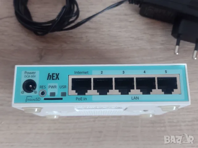 MikroTik hEX RB750Gr3, снимка 4 - Рутери - 56104721
