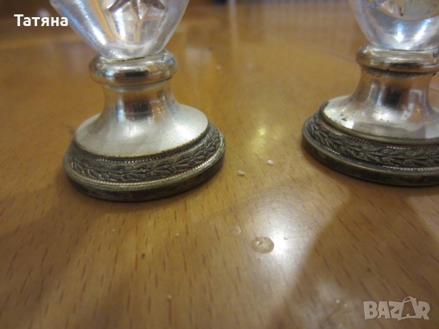 Кристални канички за съхранение на дестилиран  алкохол,ХАЛБИ„ „КАНА„ И  ЧИНИЯ ЗА СТЕНА ОТ ZINK, снимка 2 - Декорация за дома - 31866623