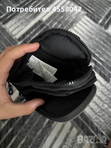 Унисекс чантичка Nike, снимка 3 - Чанти - 55744707