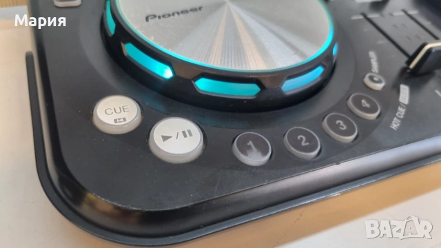 Pioneer DDJ-WeGO - Compact DJ Controller, снимка 3 - Ресийвъри, усилватели, смесителни пултове - 53242447