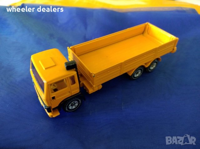 Метална количка Siku - 2517 Volvo F7 Turbo в мащаб 1:55, снимка 3 - Колекции - 38552280