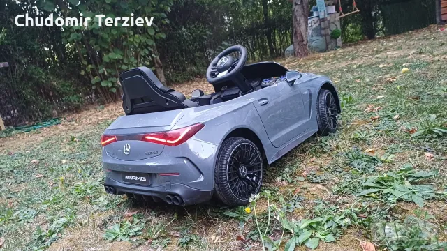  Електрическа акумулаторна детска кола Mercedes AMG CLE 53, снимка 6 - Детски велосипеди, триколки и коли - 56079577