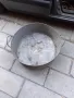 Голяма желязна тава .Продадена.и соц.каси с бутилки за зимнина, снимка 1