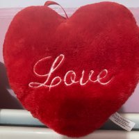 Голямо плюшено сърце Love за празника на влюбените Свети Валентин , снимка 3 - Плюшени играчки - 35122257