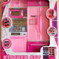 Детска кухня за момиченца с отварящи се шкафове и елементи , снимка 1 - Рисуване и оцветяване - 31134755
