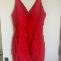 червена бандажна рокля, снимка 1 - Рокли - 42612285