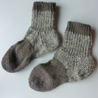 бежови плетени чорапи ходило 16, конч 13, снимка 1 - Чорапи - 39139857
