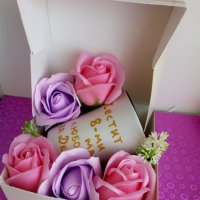Чашка с надпис в кутийка и декорация рози от сапун , снимка 4 - Изкуствени цветя - 32095123