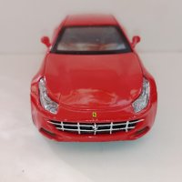 Ferrari FF Bburago - Мащаб 1:32, снимка 7 - Колекции - 42537402
