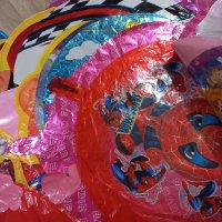 Голяма пинята тема по ваша идея с пръчка ,конфети и подарък фолиев балон по избор, снимка 18 - Декорация за дома - 44338936
