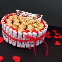 Киндер Кутия с бонбони Ferrero Rocher -65 лв или Raffaello-55 лв по желание може да е а различен вид, снимка 2 - Ръчно изработени сувенири - 42633151