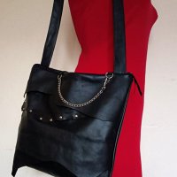 Дамска чанта от естествена кожа с капси! Ръчна изработка!, снимка 1 - Чанти - 34975810