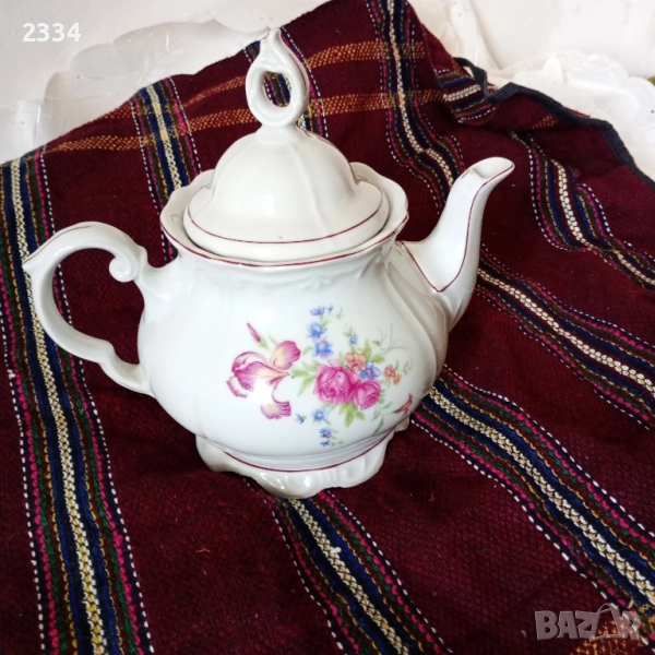 Порцеланов чайник , снимка 1