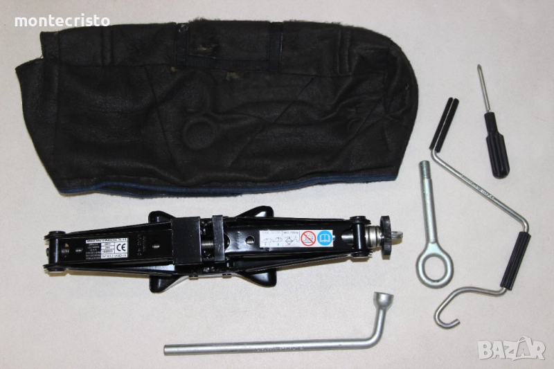 Авариен комплект крик Fiat Doblo 4X4 (2005-2010г.) ключ за гуми кука за теглене, снимка 1