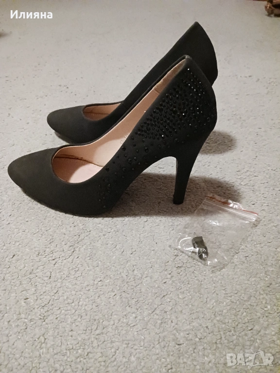 Нови черни токчета 39 номер, снимка 1