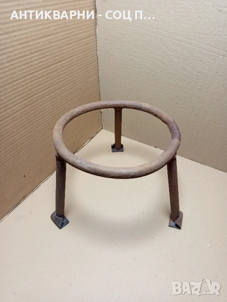 Стар Метален Саджек Пиростия За Огнище 3.3кг Номер 8., снимка 1