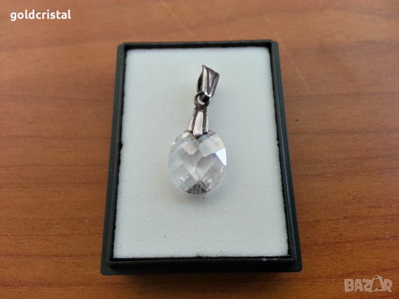 Сребърна висулка медальон с циркон , снимка 1