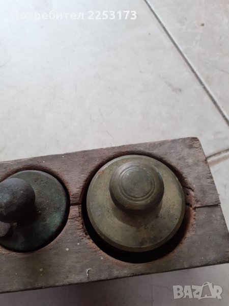 Търся бронзови теглилки от 2кг и 1кг, снимка 1