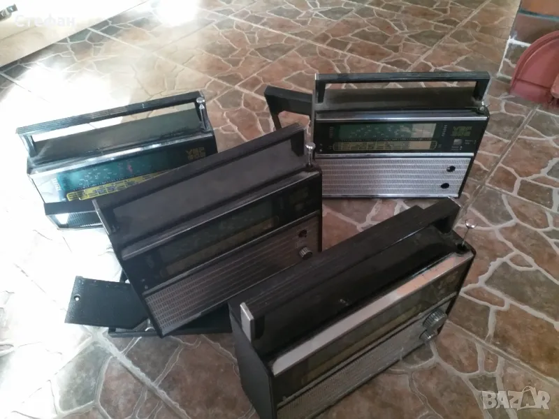 Кутии от ВЕФ с антена, снимка 1