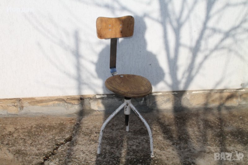 Стол 1980 година, снимка 1