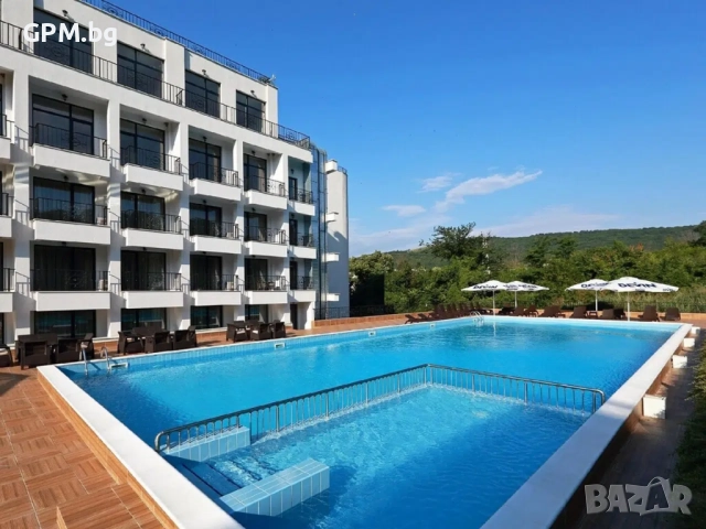 White Rock Castle Apartments - Pool & SPA, снимка 2 - Почивки на море - 51444952