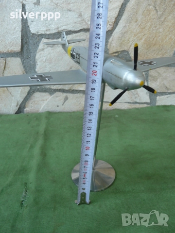 Макет на Messerschmitt Bf 109 - WW 2 , снимка 6 - Антикварни и старинни предмети - 52316679
