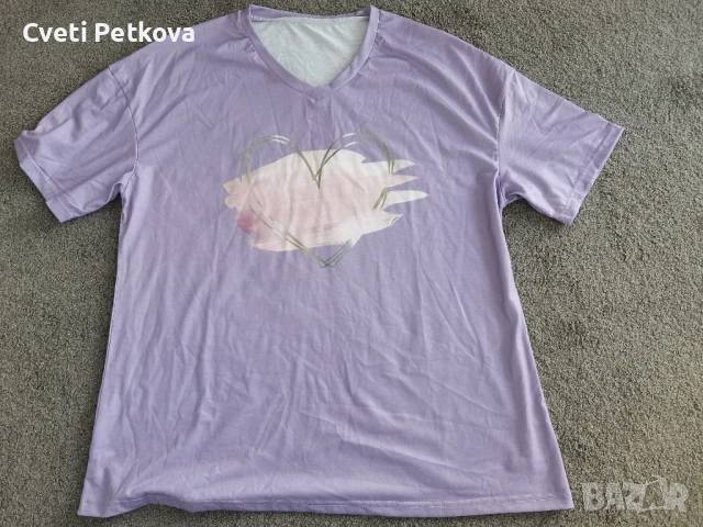 Дамска тениска с V - деклоте