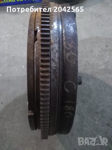 Маховик Мерцедес С180/w201, снимка 3 - Части - 31843335