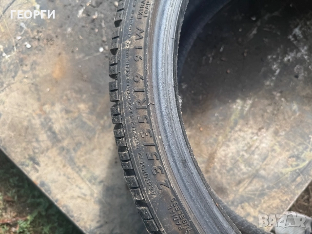 Гуми всесезонни 235/35/19, снимка 3 - Гуми и джанти - 51447644