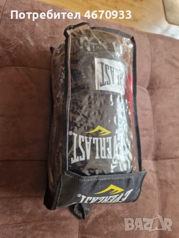 Боксови ръкавици Everlast размер 140OZ/33, неизползвани, снимка 7 - Бокс - 52678938