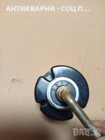 Соц Стар Чисто Нов Немски Превключвател За Подгревни Свещи. , снимка 11 - Антикварни и старинни предмети - 52136349