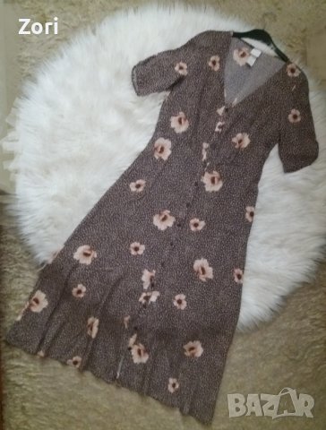 СУПЕРТЪНИЧКА И МНОГО ЛЕКА дълга рокля в тъмнобежово на цветя, снимка 1