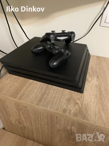 Play Station 4 pro и няколко игри .