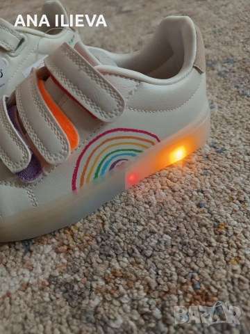 Нови светещи детски маратонки Next, други маратонки, р-р 27-29, снимка 4 - Детски маратонки - 53924914
